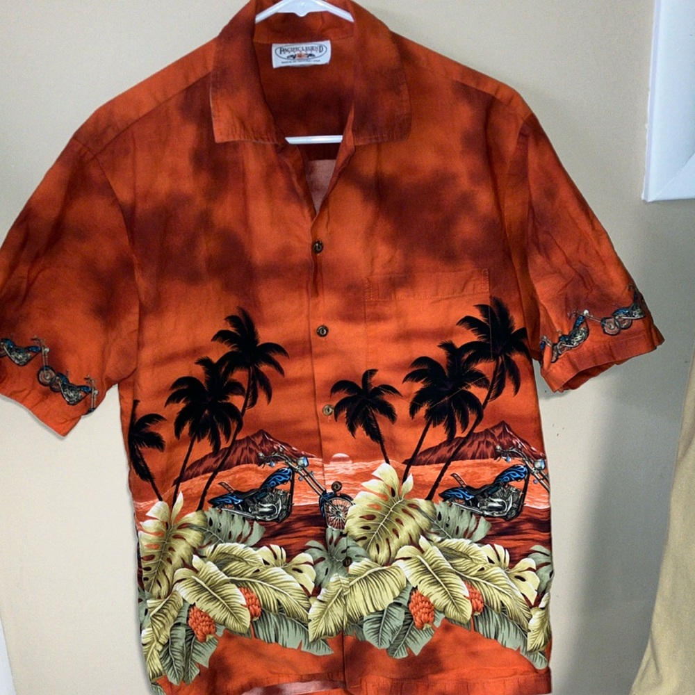 Pacific legend apparel. Made in Hawaii. Medium. Motorcycles and palm trees.